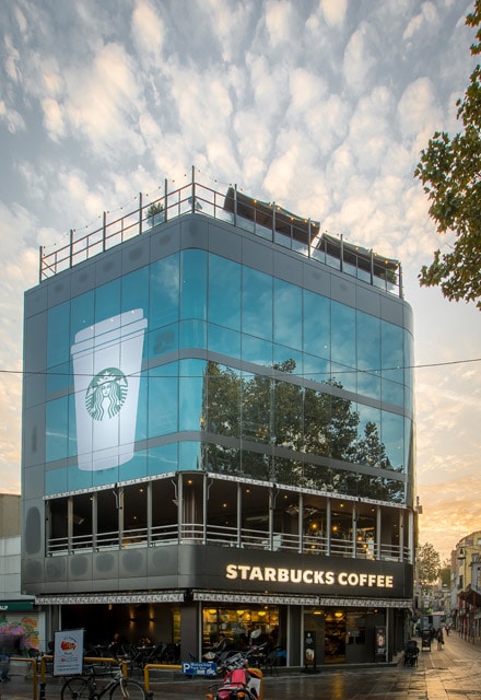 Starbucks Kadıköy Çarşı Mağazası Avrupa'nın En Büyüğü 1